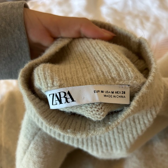 Beige mini zara knit dress - Picture 2 of 2